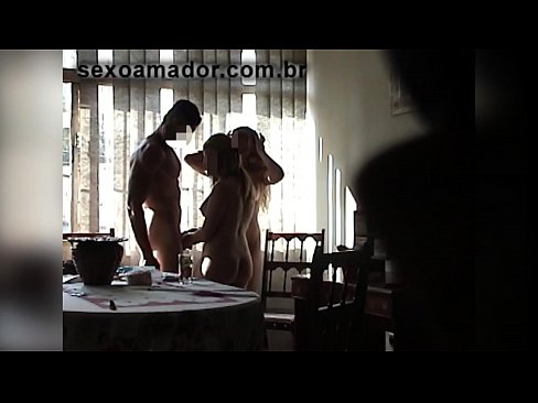 ❤️ جنسی دوست ایک دیو آدمی اور اس کے ساتھ ایک تھریسم کو مدعو کرتے ہیں۔ ❤  ہم پر  ❌️❤