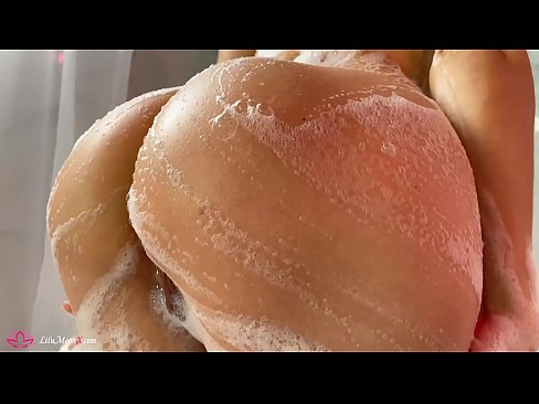 ❤️ Brunette شاور میں شدید orgasm کے لئے وائبریٹر کے ساتھ بلی میں مشت زنی کرتی ہے۔ ❤  ہم پر  ❌️❤